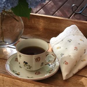 Set of TWO (2) Petite Fleur Villeroy & Boch fine china tea coffee cups & saucers